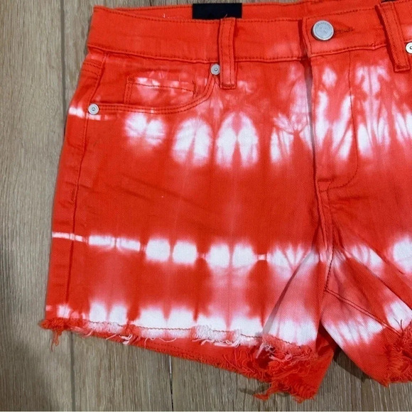 Blank NYC The Essex Classic Cut-Off Short Orange Tie-Dye Denim Size 27 NWT - Picture 3 of 8